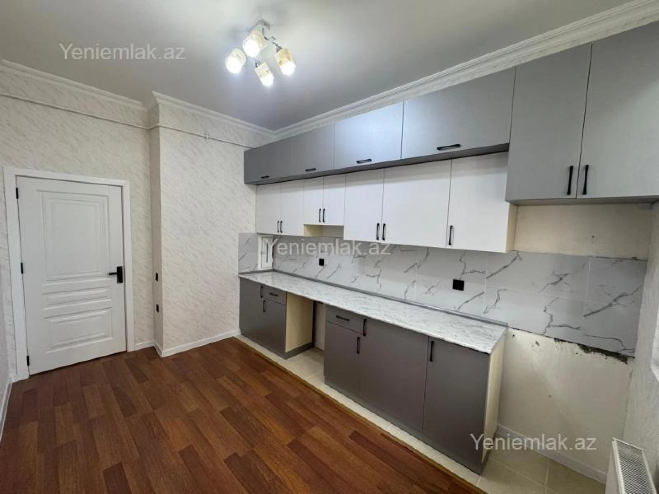 Satılır 3 otaqlı yeni tikili 92 m²
