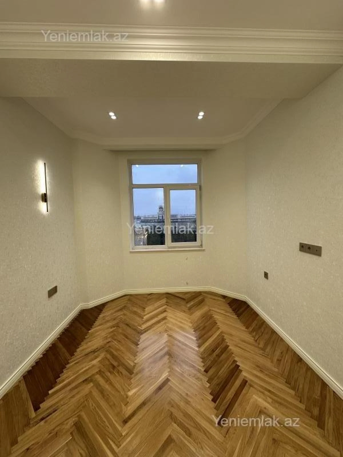 Satılır 3 otaqlı yeni tikili 107 m²