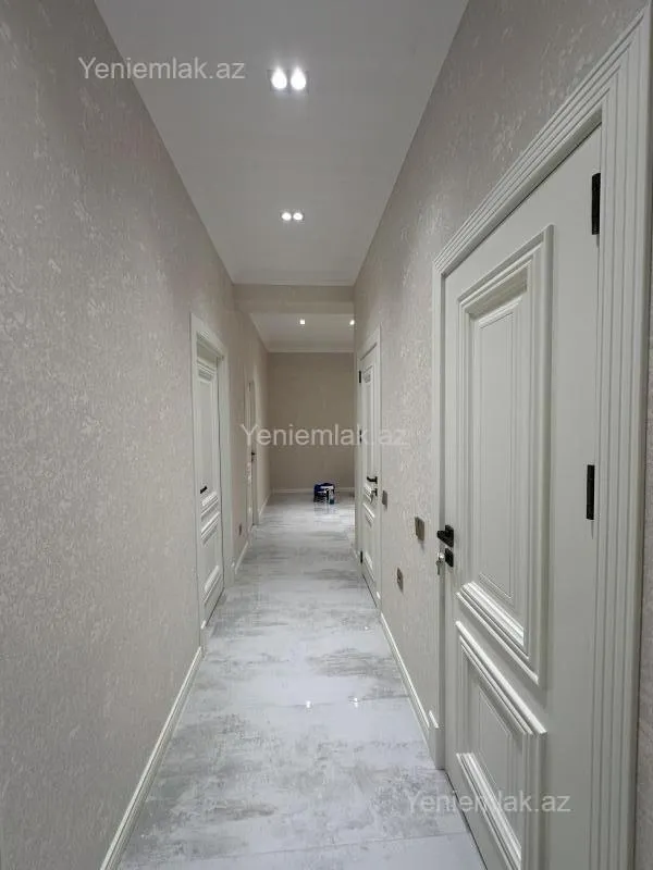 Satılır 3 otaqlı yeni tikili 107 m²