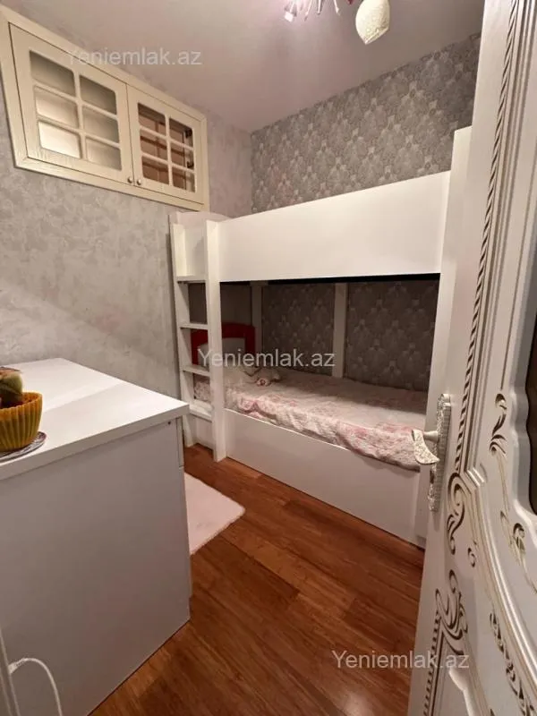 Satılır 3 otaqlı yeni tikili 83 m²