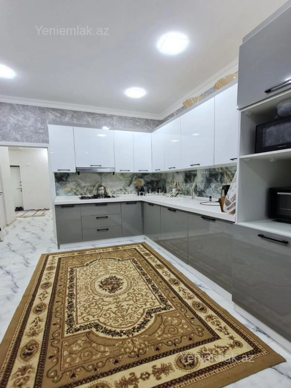 Satılır 3 otaqlı yeni tikili 92 m²