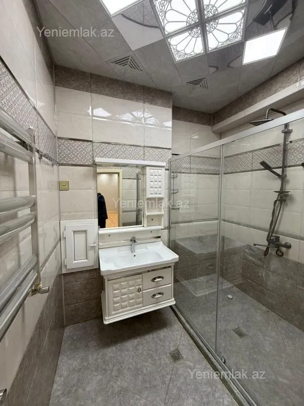 Satılır 2 otaqlı yeni tikili 86 m²