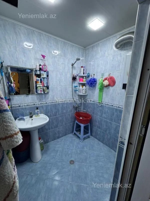 Satılır 2 otaqlı köhnə tikili 52 m²