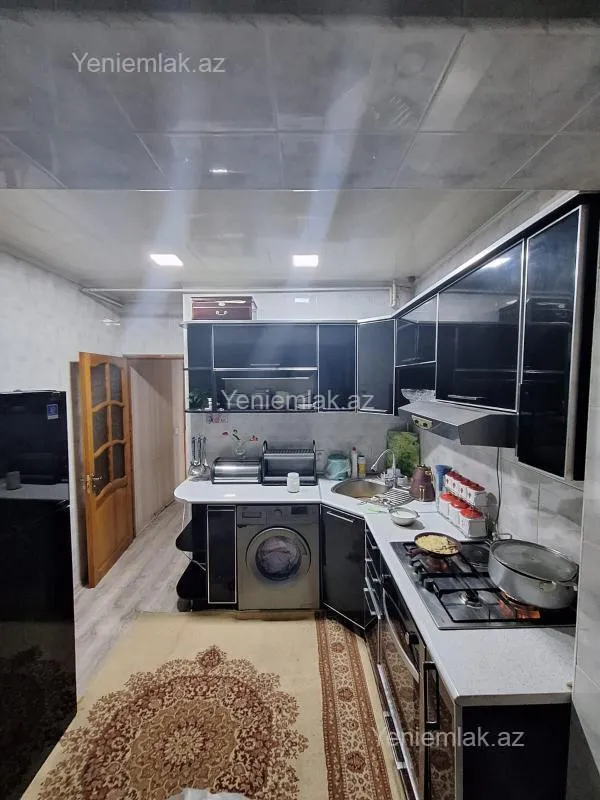 Satılır 2 otaqlı köhnə tikili 60 m²