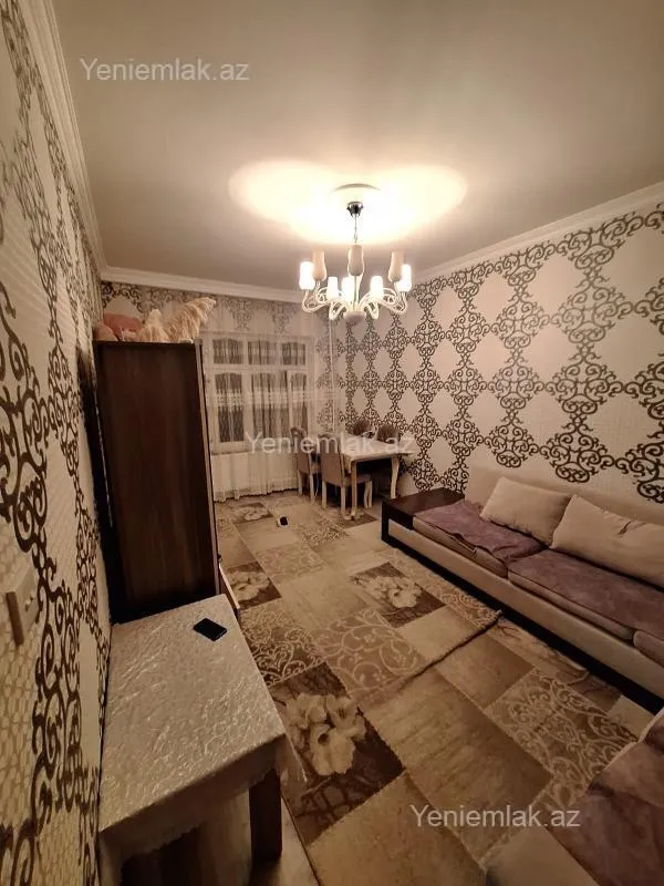 Satılır 2 otaqlı köhnə tikili 60 m²