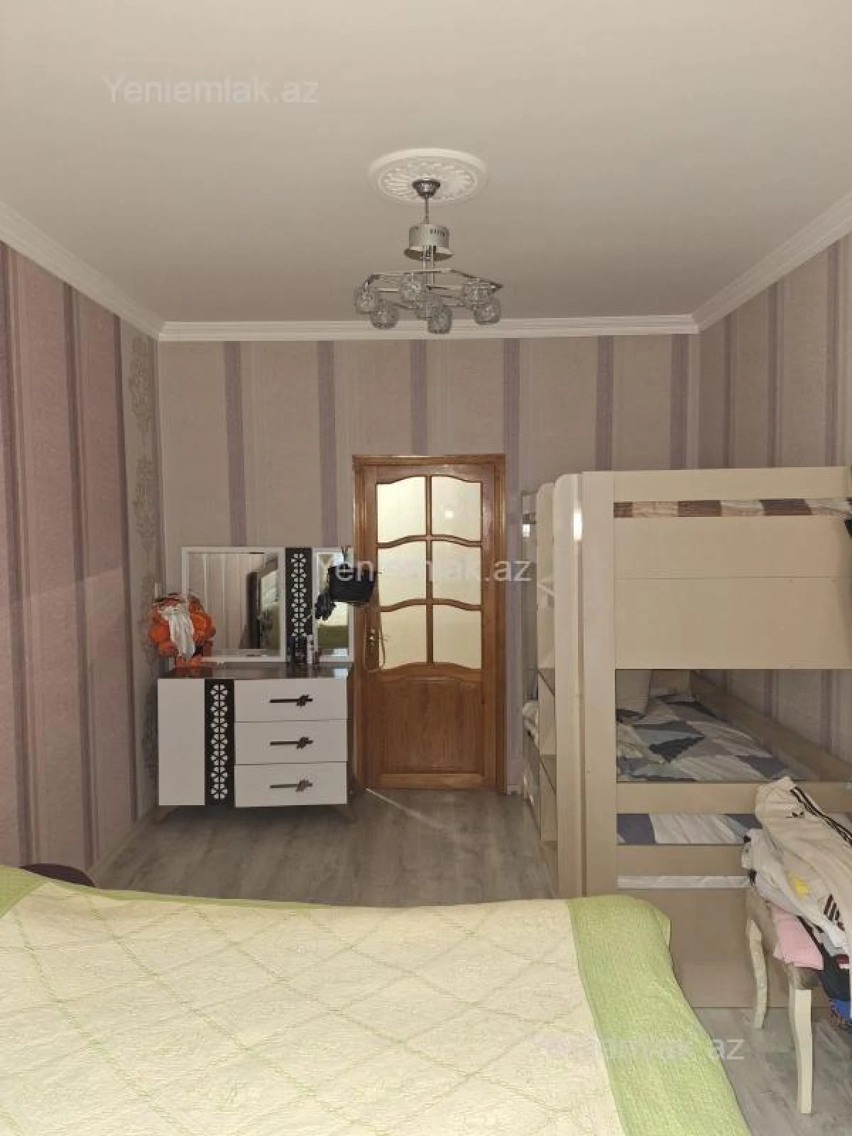 Satılır 2 otaqlı köhnə tikili 60 m²