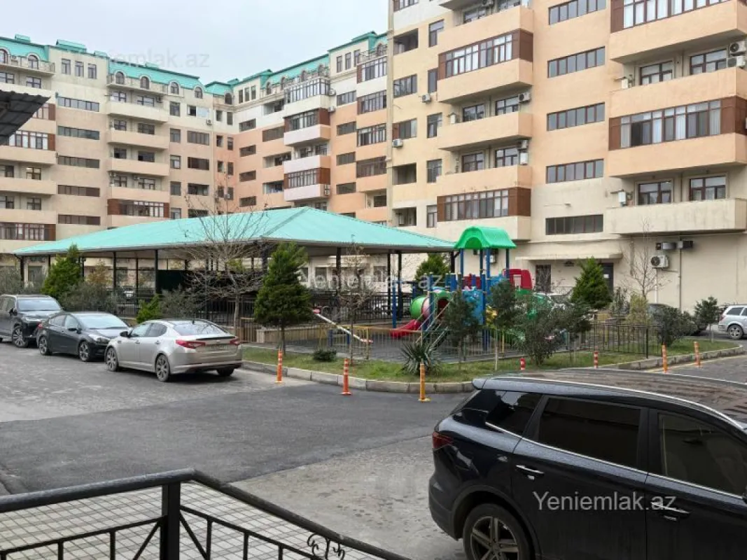 Satılır 3 otaqlı yeni tikili 93 m²