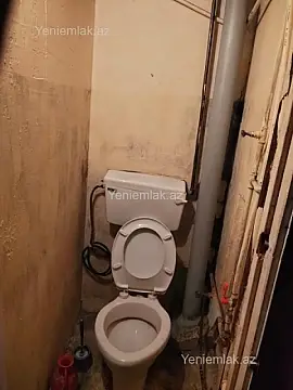 Satılır 2 otaqlı köhnə tikili 60 m²