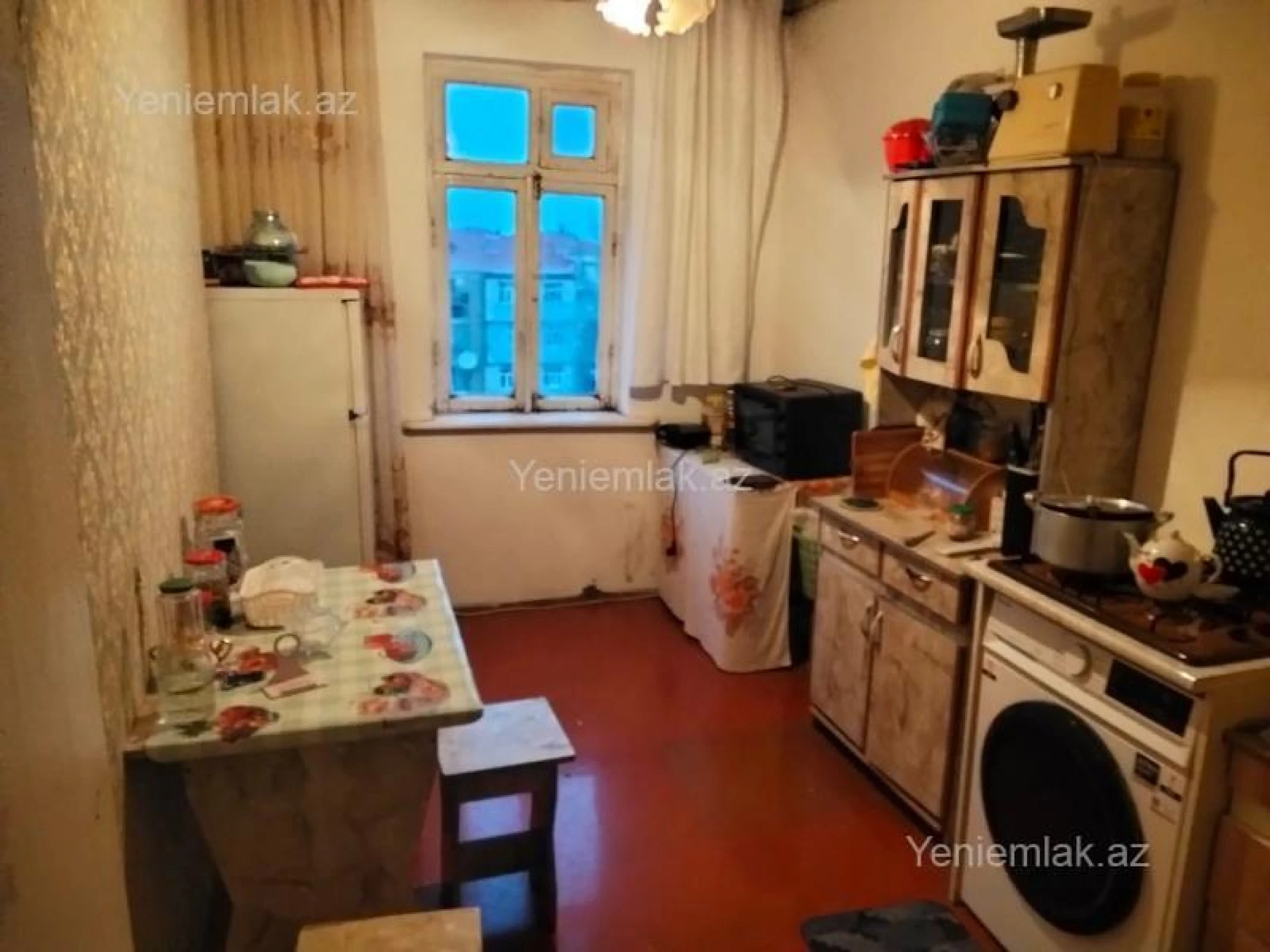 Satılır 2 otaqlı köhnə tikili 60 m²