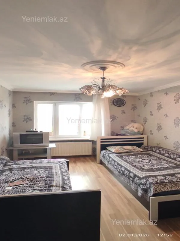 Satılır 2 otaqlı köhnə tikili 54 m²