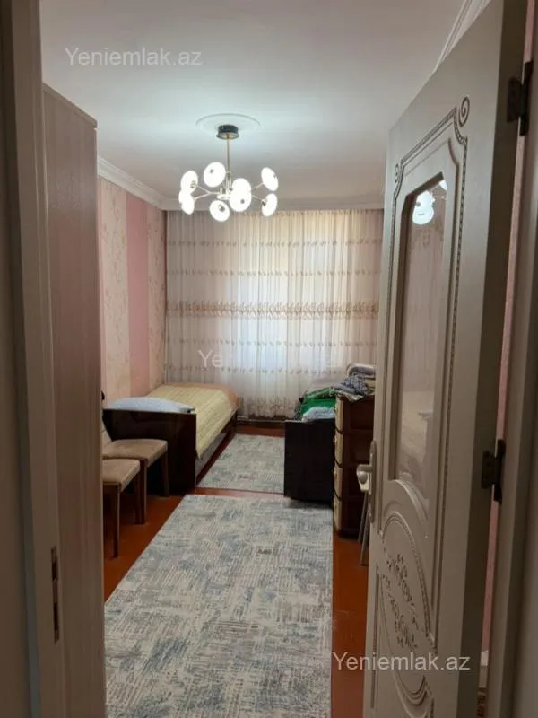 Satılır 2 otaqlı köhnə tikili 50 m²