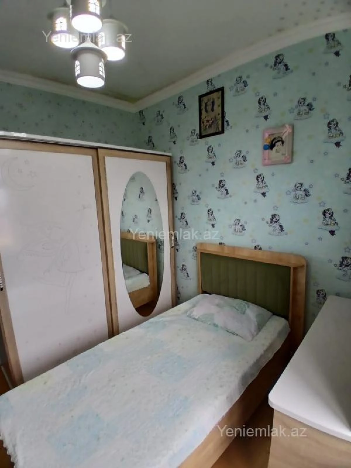 Satılır 4 otaqlı köhnə tikili 90 m²