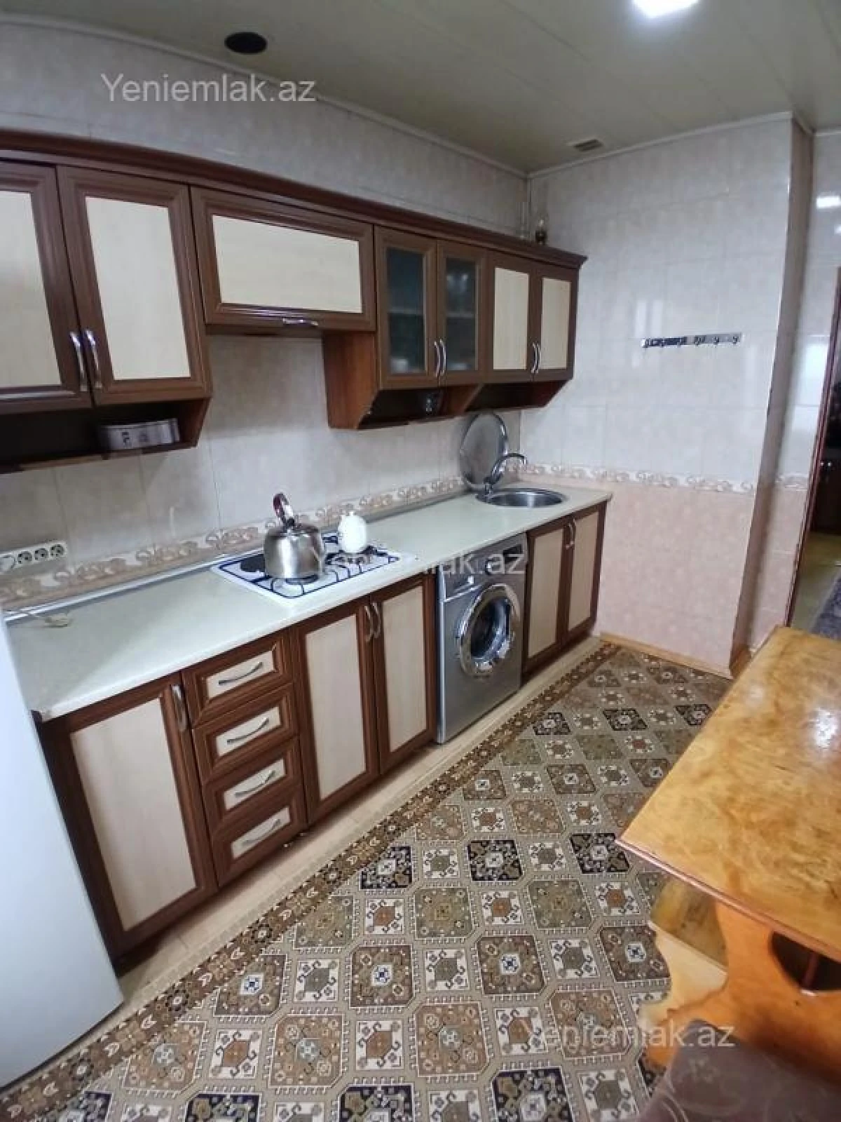 Satılır 4 otaqlı köhnə tikili 90 m²