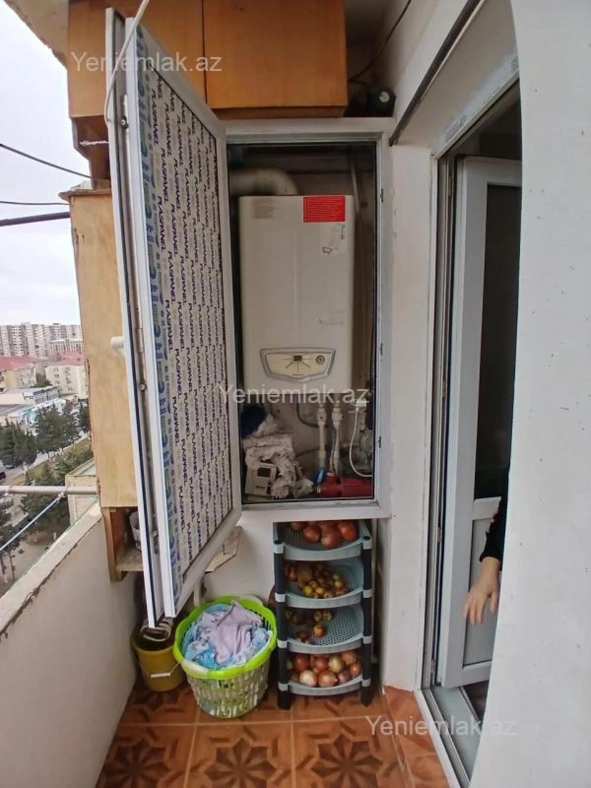 Satılır 4 otaqlı köhnə tikili 90 m²