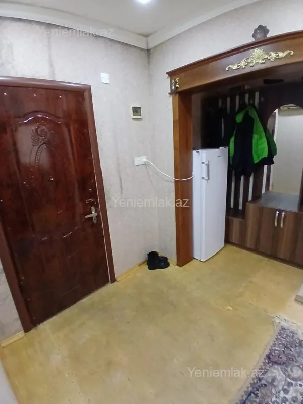 Satılır 4 otaqlı köhnə tikili 90 m²