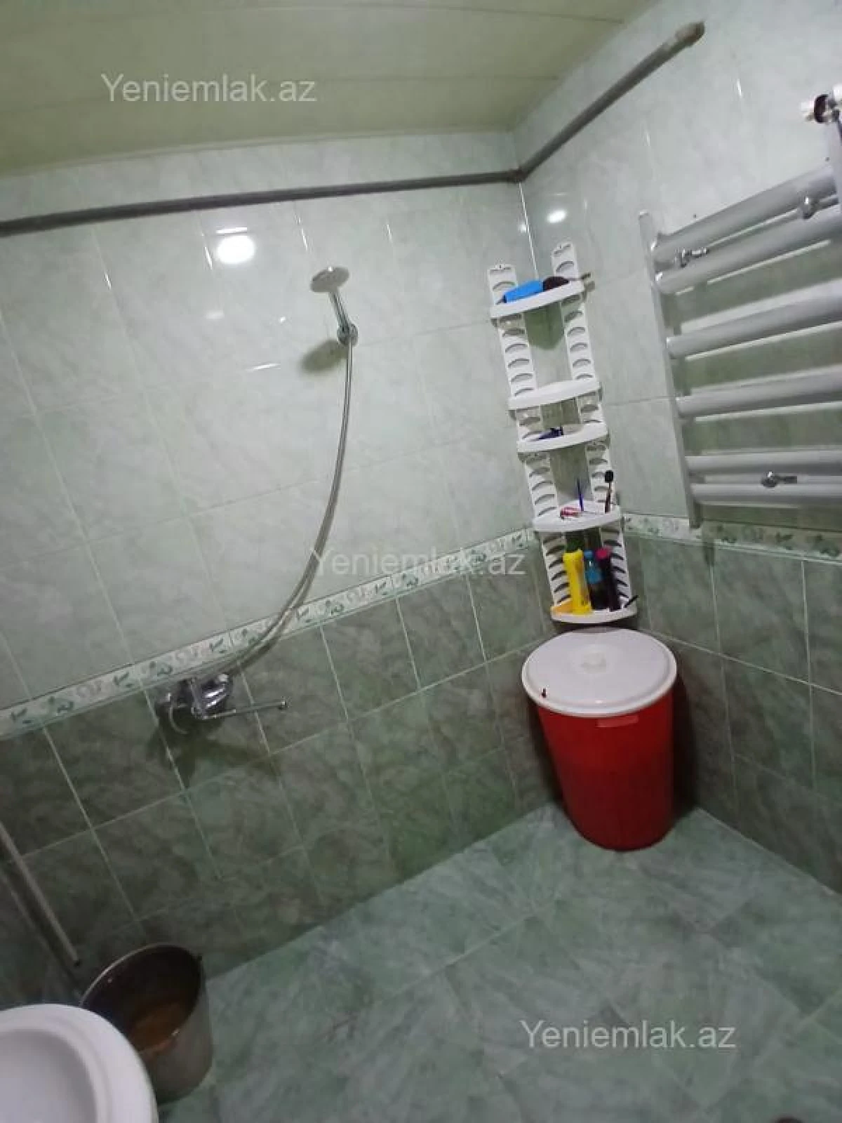 Satılır 4 otaqlı köhnə tikili 90 m²