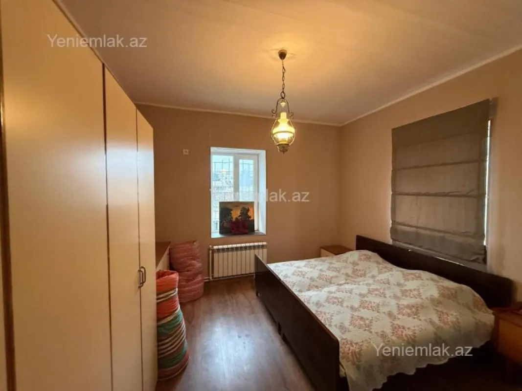 Satılır 5 otaqlı həyət evi 172 m²