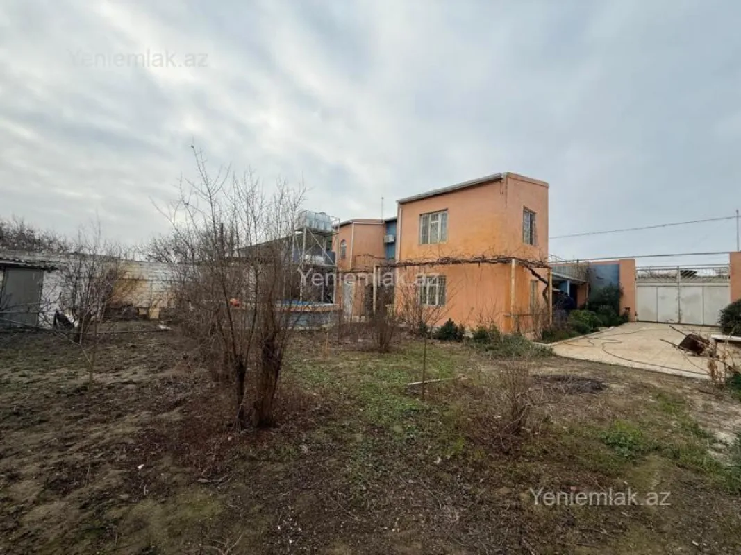 Satılır 5 otaqlı həyət evi 172 m²
