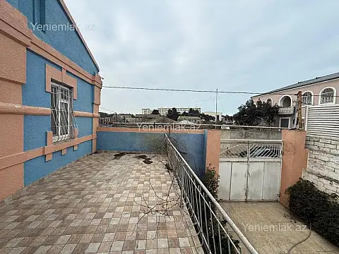 Satılır 5 otaqlı həyət evi 172 m²