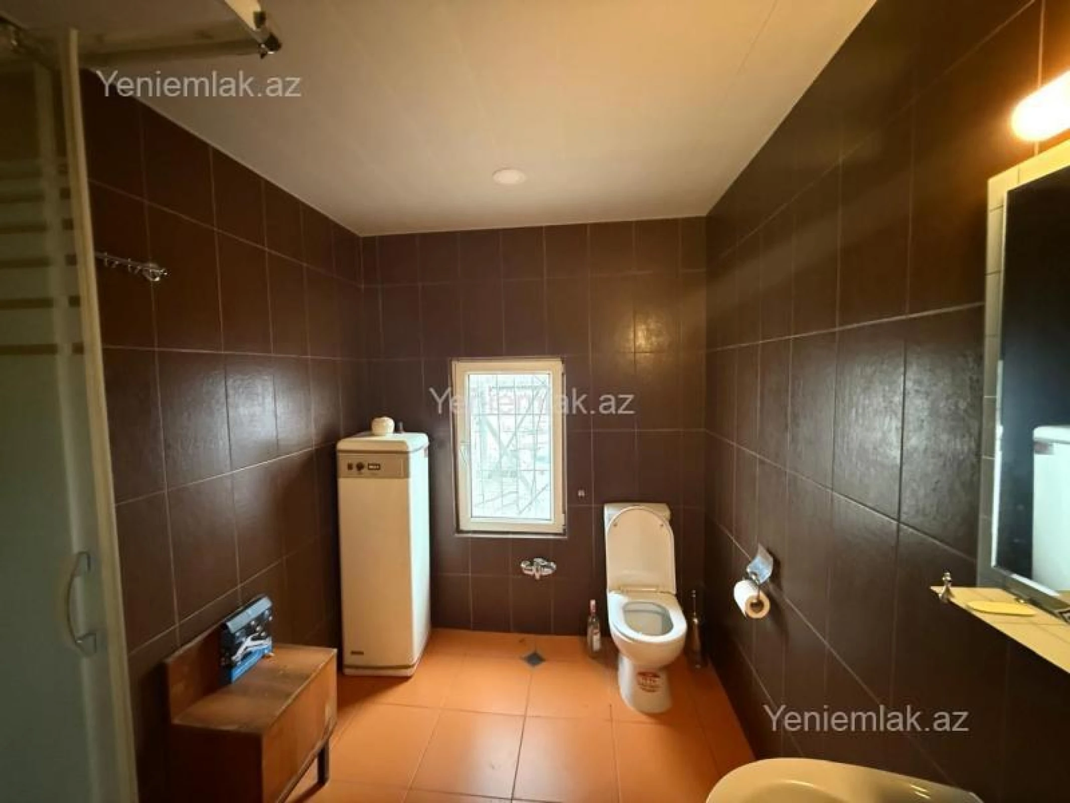 Satılır 5 otaqlı həyət evi 172 m²
