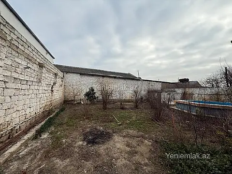 Satılır 5 otaqlı həyət evi 172 m²