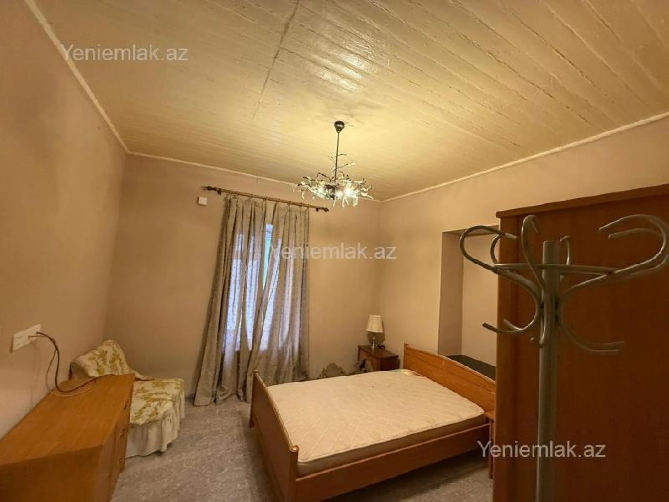 Satılır 5 otaqlı həyət evi 172 m²