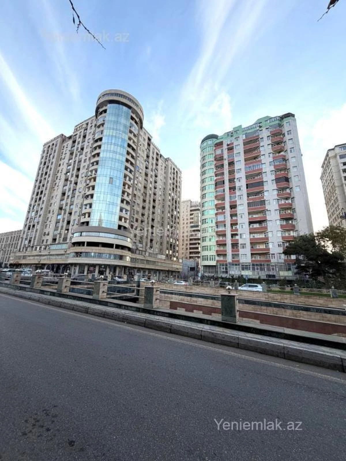 Satılır 3 otaqlı yeni tikili 130 m²