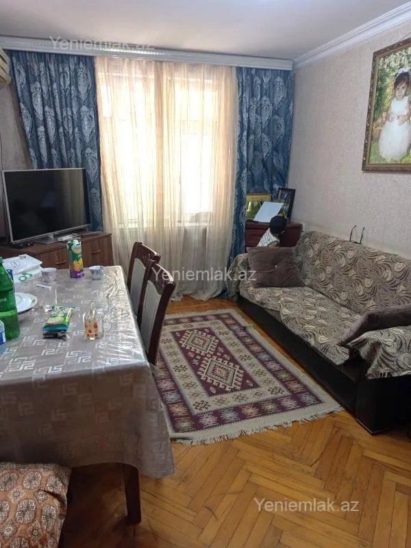 Satılır 3 otaqlı köhnə tikili 60 m²