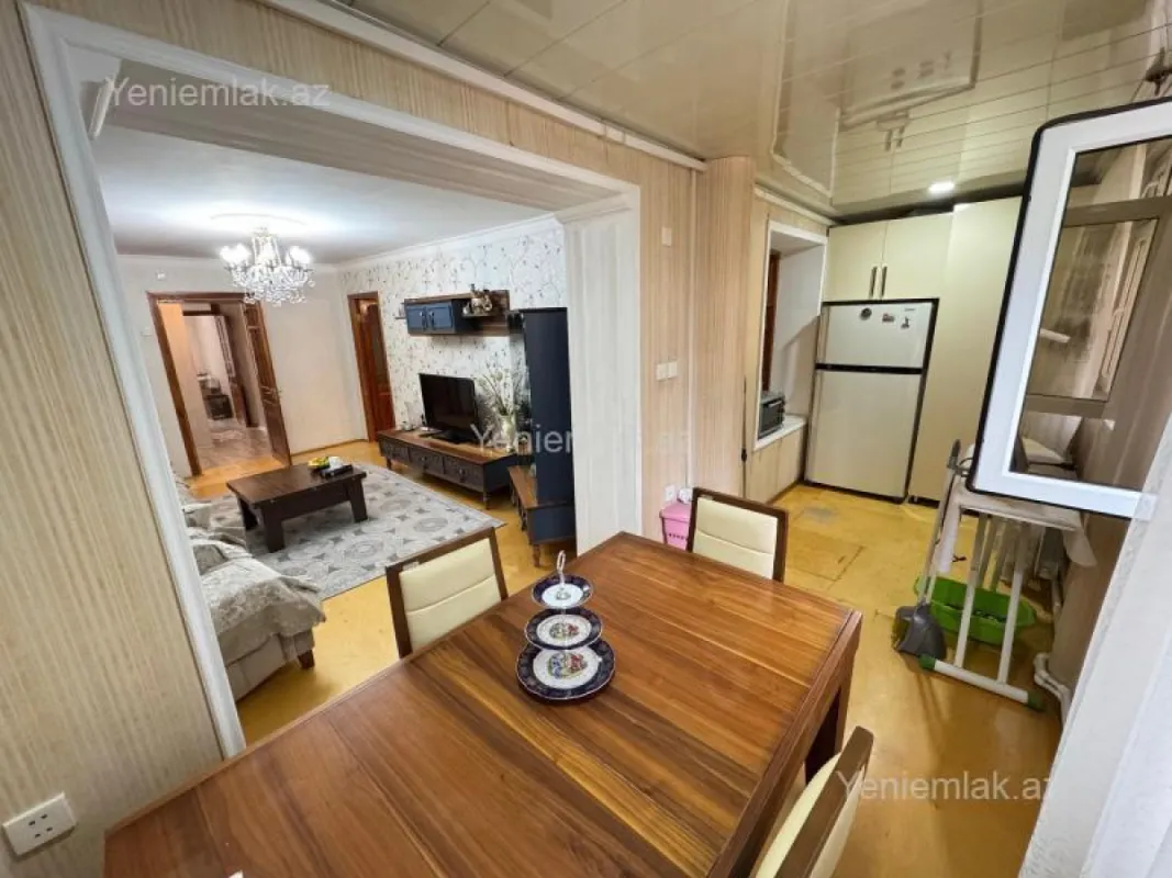 Satılır 3 otaqlı köhnə tikili 72 m²
