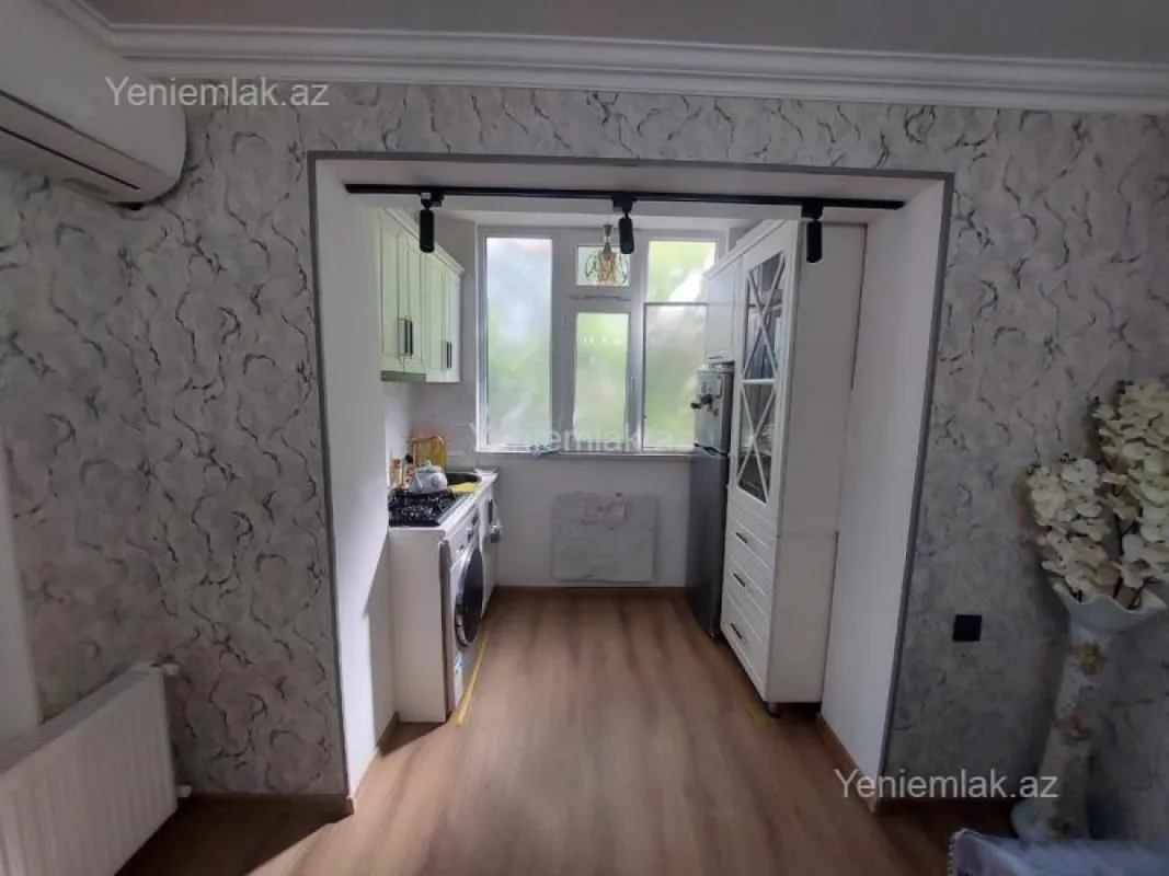 Satılır 3 otaqlı köhnə tikili 50 m²