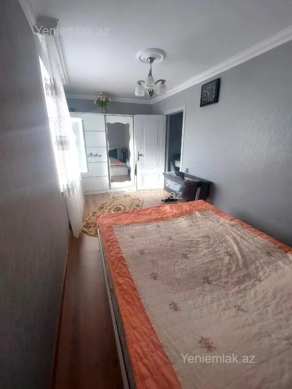 Satılır 3 otaqlı köhnə tikili 50 m²