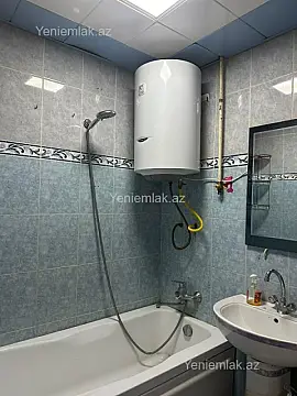 Satılır 2 otaqlı köhnə tikili 45 m²