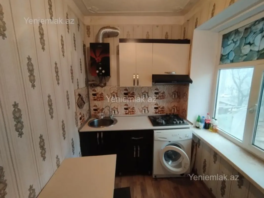 Satılır 2 otaqlı köhnə tikili 47 m²