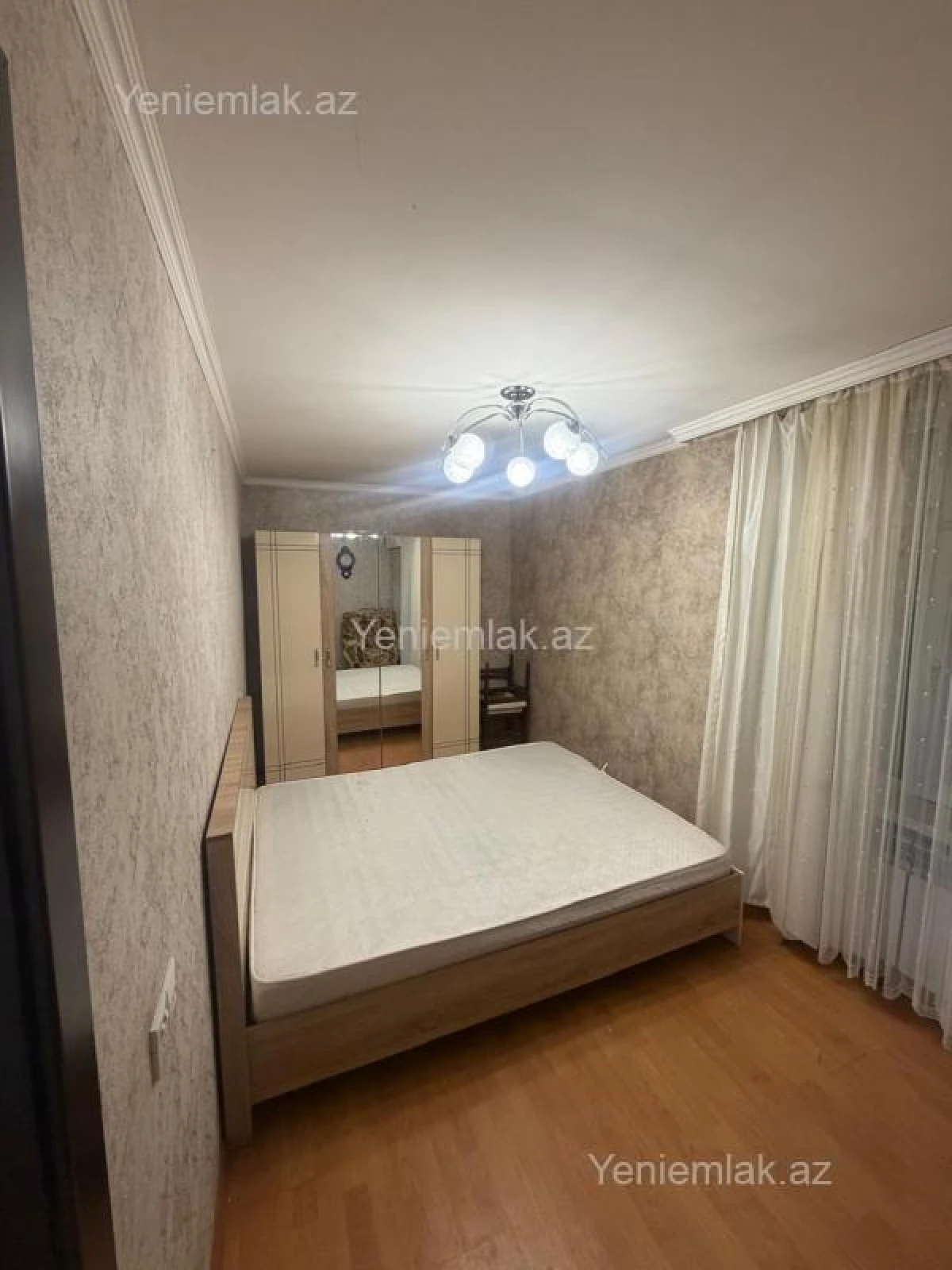 Satılır 2 otaqlı köhnə tikili 60 m²