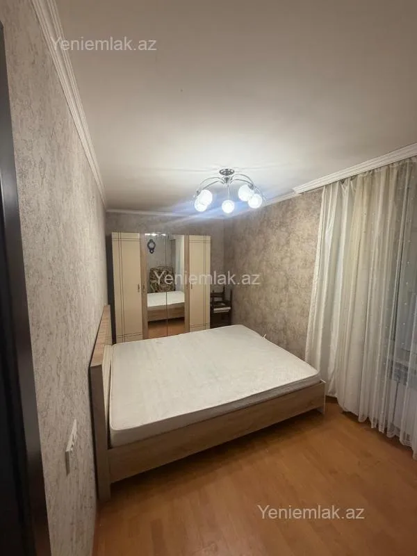 Satılır 2 otaqlı köhnə tikili 60 m²