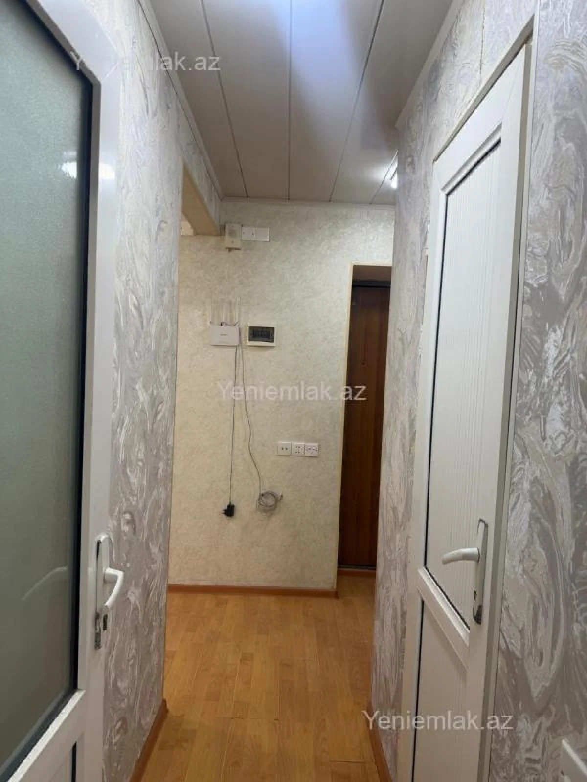 Satılır 2 otaqlı köhnə tikili 60 m²