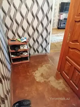 Satılır 2 otaqlı köhnə tikili 50 m²