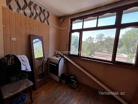 Satılır 2 otaqlı köhnə tikili 50 m²