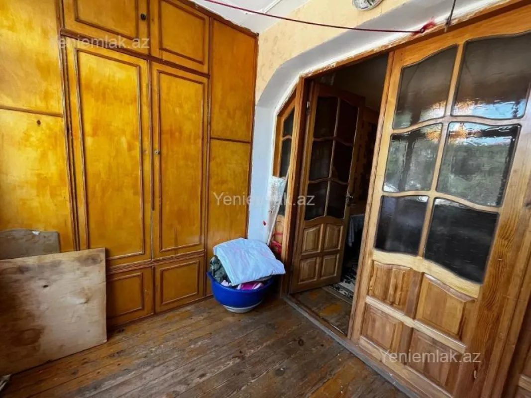 Satılır 2 otaqlı köhnə tikili 50 m²