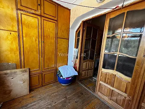 Satılır 2 otaqlı köhnə tikili 50 m²