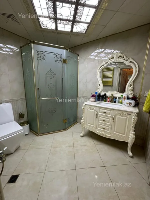 Satılır 4 otaqlı yeni tikili 150 m²