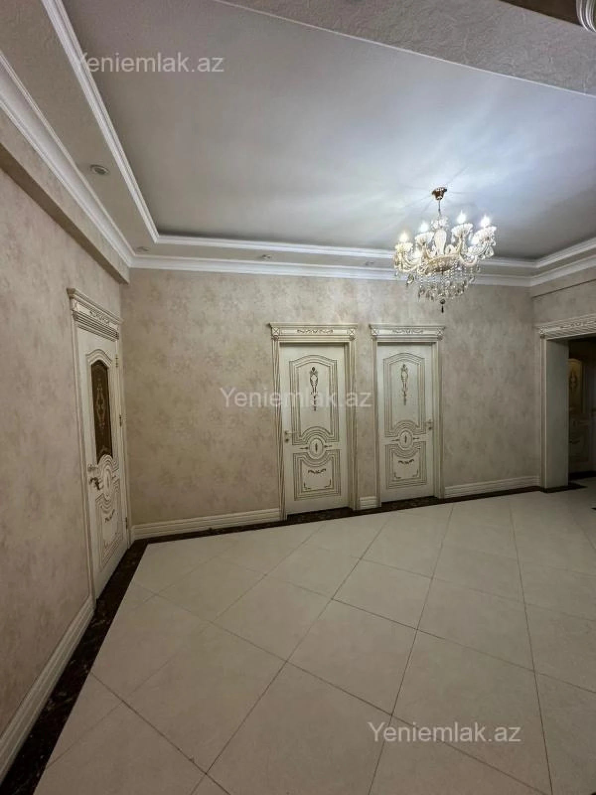 Satılır 4 otaqlı yeni tikili 150 m²
