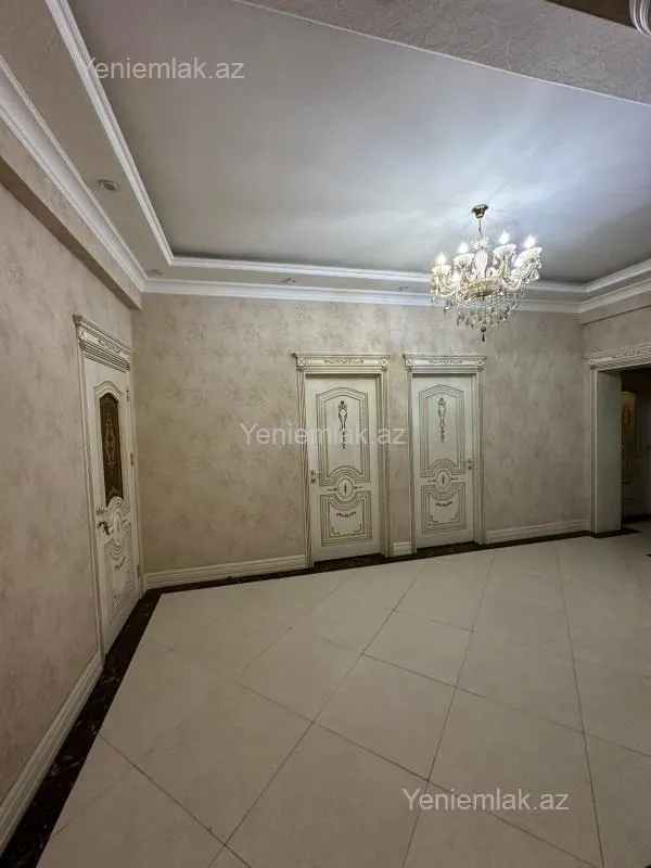 Satılır 4 otaqlı yeni tikili 150 m²