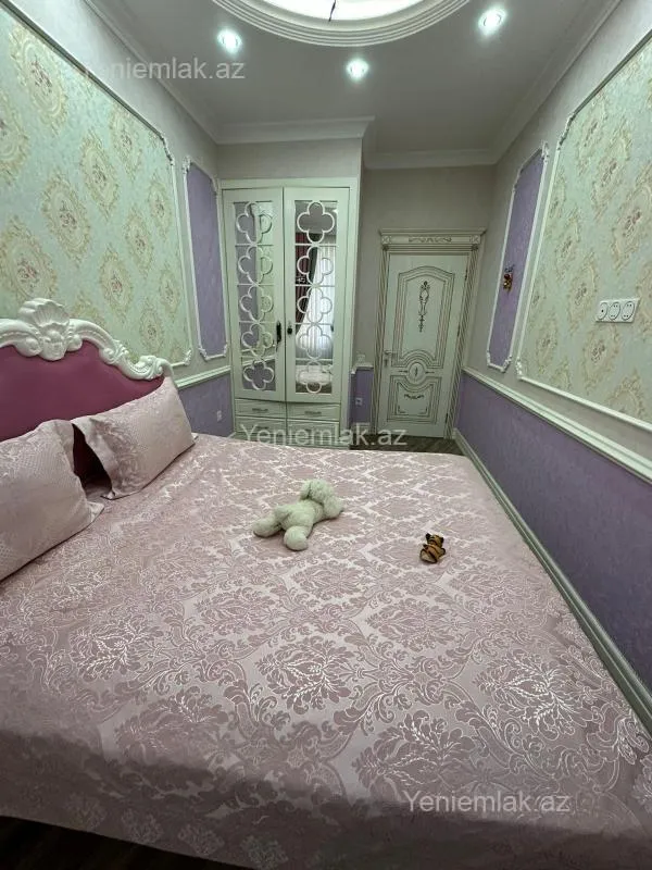 Satılır 4 otaqlı yeni tikili 150 m²