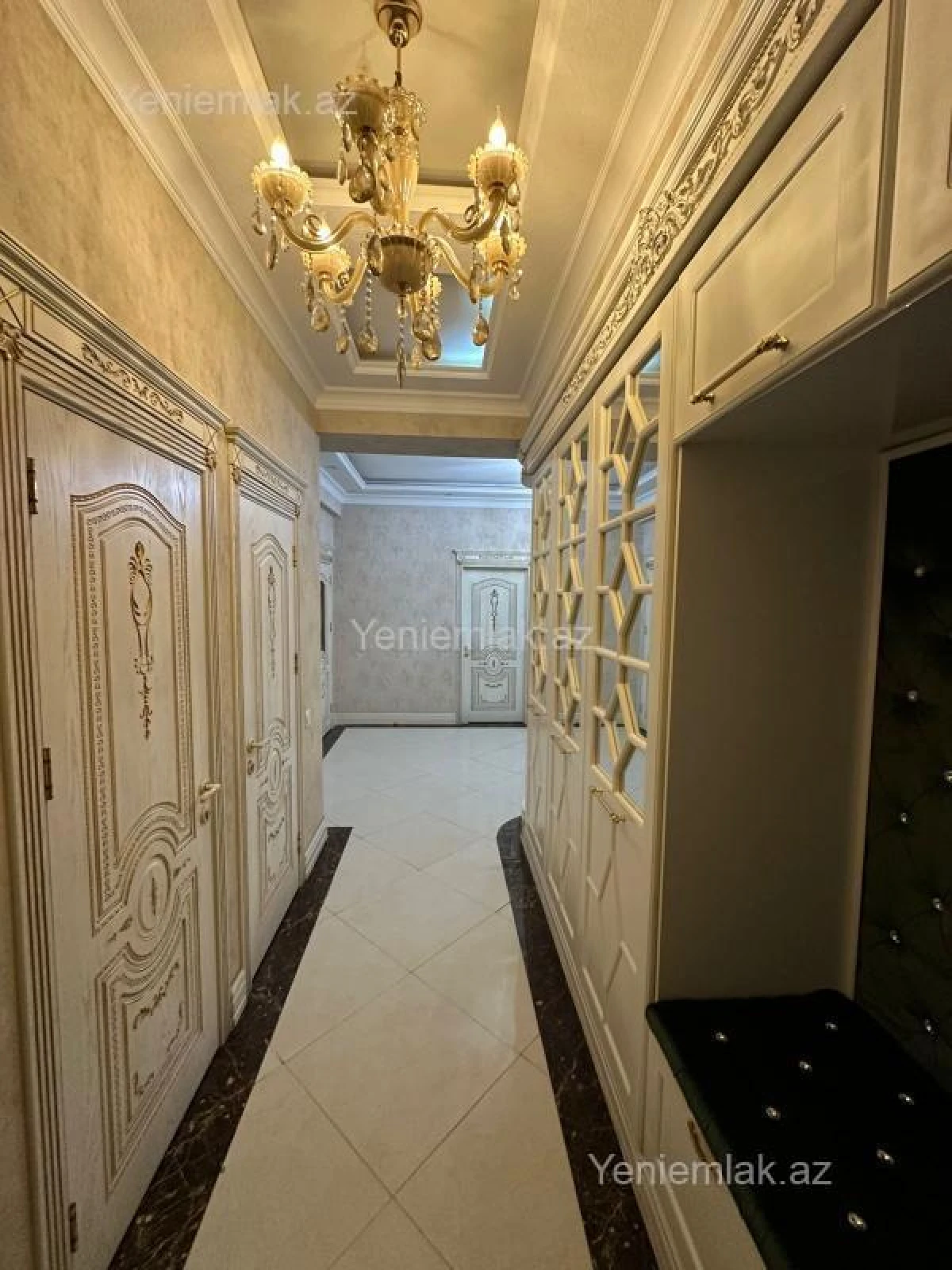 Satılır 4 otaqlı yeni tikili 150 m²