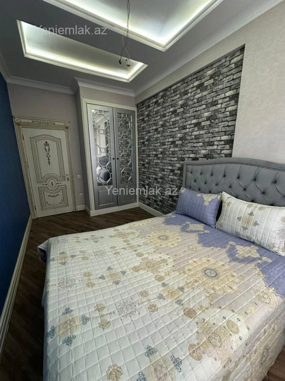 Satılır 4 otaqlı yeni tikili 150 m²