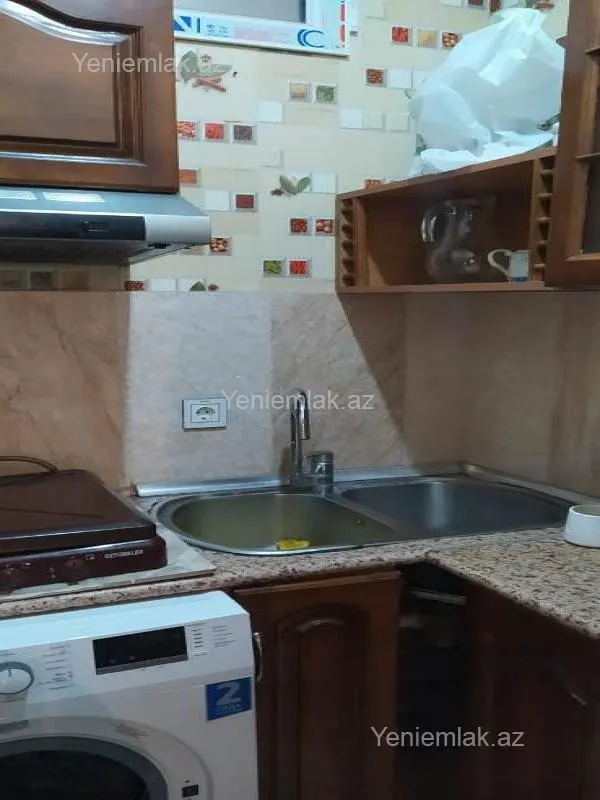 Satılır 1 otaqlı köhnə tikili 25 m²