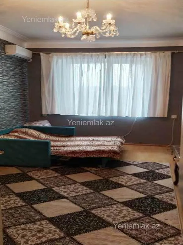 Satılır 1 otaqlı köhnə tikili 25 m²