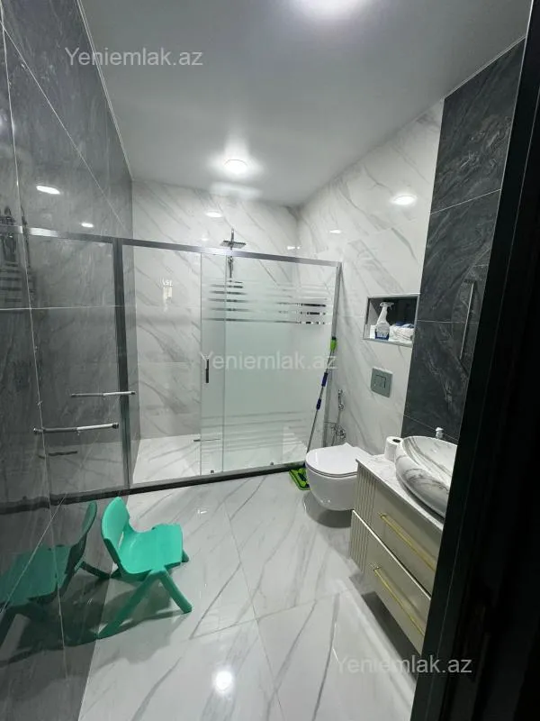 Satılır 3 otaqlı yeni tikili 147 m²