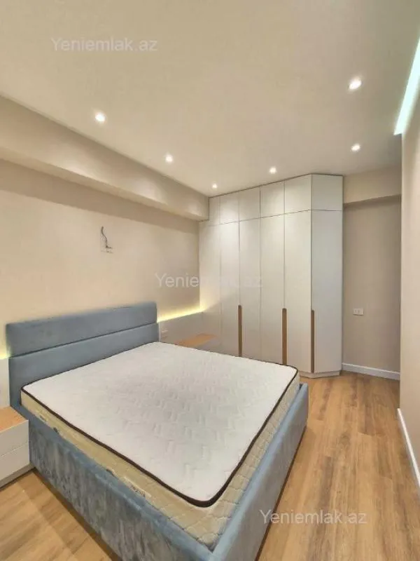 Satılır 3 otaqlı yeni tikili 85 m²